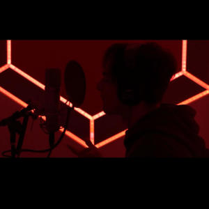 ดาวน์โหลดและฟังเพลง Alone Off Pills (Explicit) พร้อมเนื้อเพลงจาก Recap