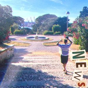 Dengarkan lagu news nyanyian oilcolor dengan lirik