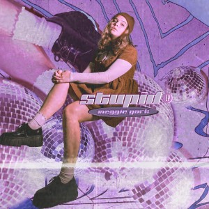 收聽Meggie York的stupid歌詞歌曲