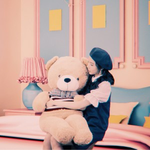 Listen to My Toy song with lyrics from 金敏智