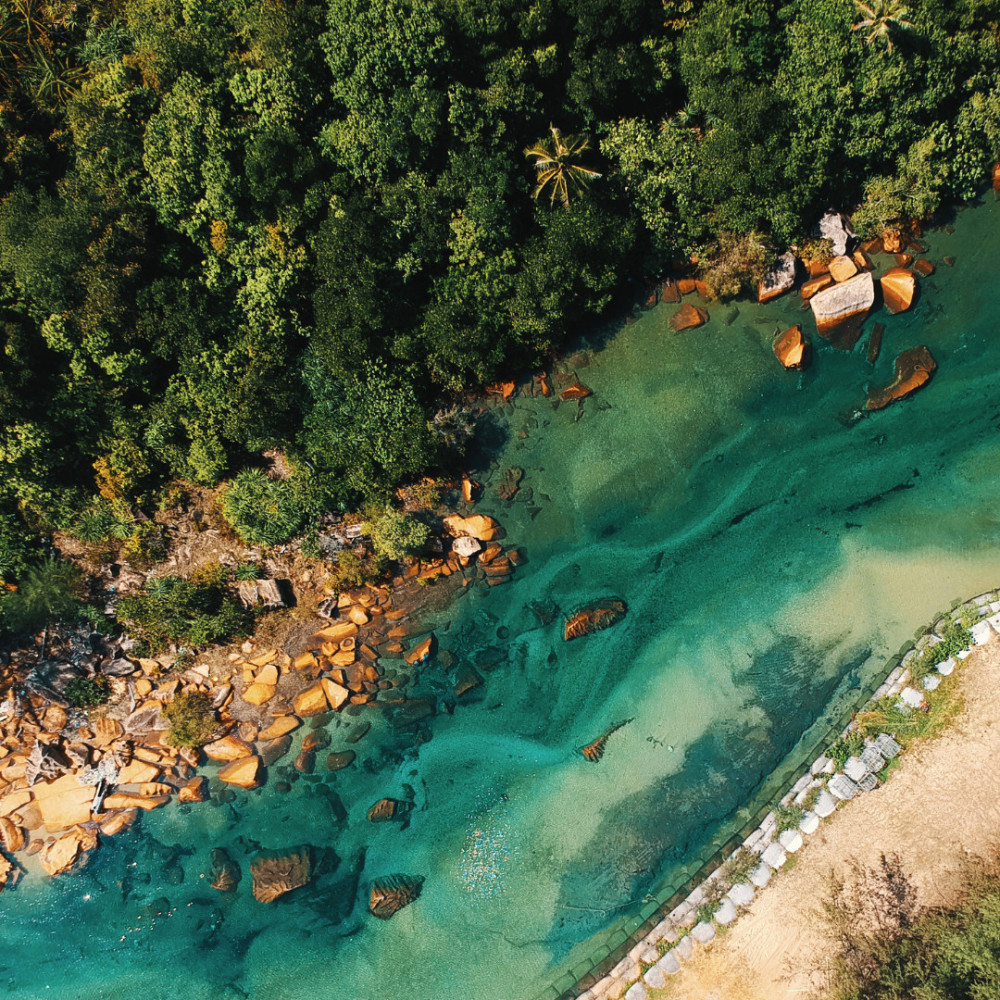 Melodic Rhythms in Flowing Waters