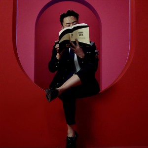 收听队长的保安日记歌词歌曲