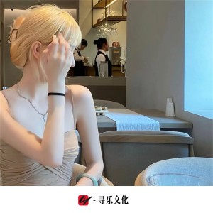 อัลบัม 前怕饿狼后怕虎 ศิลปิน Yadang;小奶瓶