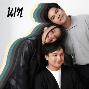 ดาวน์โหลดและฟังเพลง Tak Mungkin พร้อมเนื้อเพลงจาก KIM