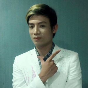 收聽Khang Quỳnh的Đoạn Buồn Đêm Mưa歌詞歌曲