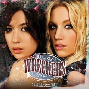 ดาวน์โหลดและฟังเพลง Leave the Pieces (Album Version) พร้อมเนื้อเพลงจาก The Wreckers