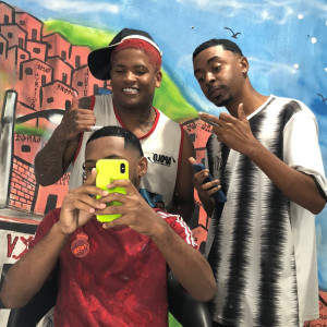 收聽Dj Gvzinho Tralha的XOTA AVONTADE (Explicit)歌詞歌曲