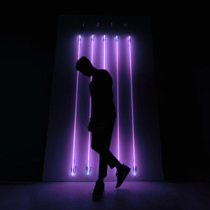 ดาวน์โหลดและฟังเพลง talk is overrated พร้อมเนื้อเพลงจาก Jeremy Zucker
