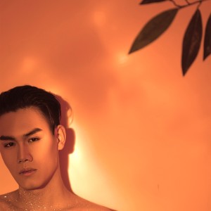 Listen to 恰恰WOW song with lyrics from RICH DARK