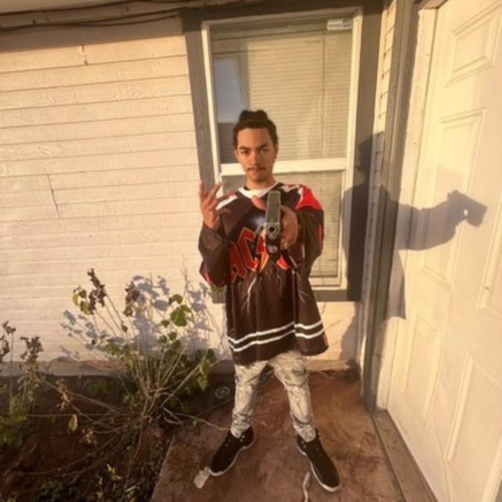 Donkt Nkeed No Love (feat. JankSum) (Explicit)