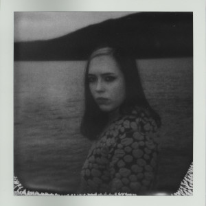 ดาวน์โหลดและฟังเพลง Some Sunny Day (stripped) พร้อมเนื้อเพลงจาก Soccer Mommy