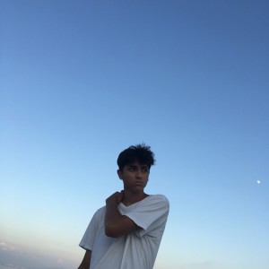 Dengarkan lagu There Are No Friends (Explicit) nyanyian Rodionis dengan lirik