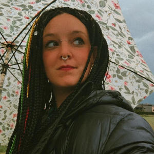 收聽Alba Marbá的Cantarle al aire (feat. Miguel Lamas, Arnau Martin & Eduard Gener) (Explicit)歌詞歌曲