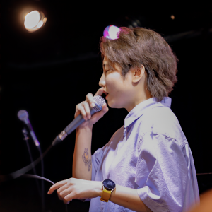 라올 ดาวน์โหลดและฟังเพลงฮิตจาก 라올