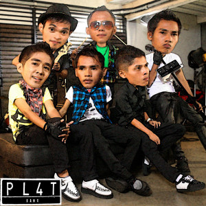 ดาวน์โหลดและฟังเพลง Cinta Terhalang พร้อมเนื้อเพลงจาก PL4T Band