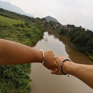 Listen to Confusión song with lyrics from DaniR