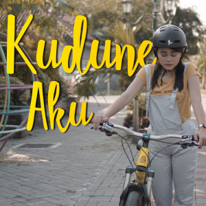 Listen to Kudune Aku song with lyrics from Derradru