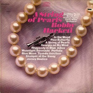 ดาวน์โหลดและฟังเพลง Moonlight Serenade พร้อมเนื้อเพลงจาก Bobby Hackett