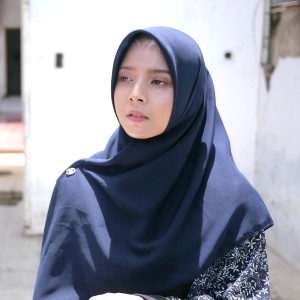 Dengarkan lagu Isyfa'lana nyanyian Lailissa'adah dengan lirik