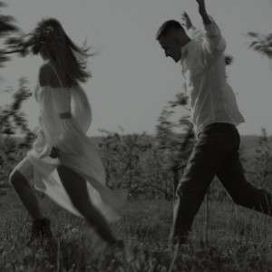 Listen to Садок вишневий song with lyrics from Baryk