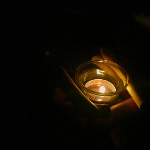 收聽MNG的清醒歌詞歌曲