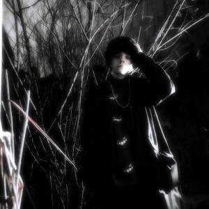 收聽Wolfhound的ALL MY LOVE IS DEAD歌詞歌曲