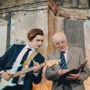 default playlist img