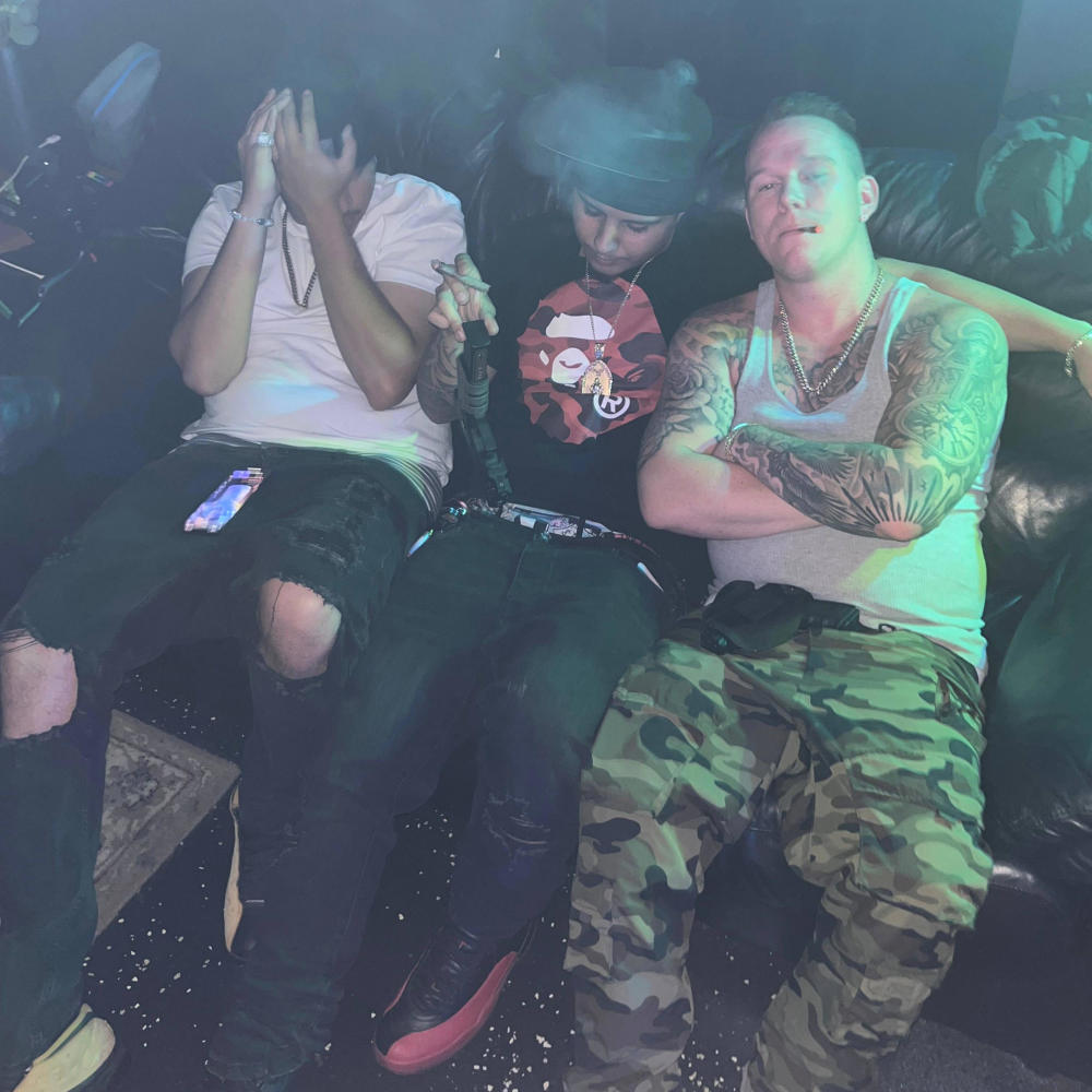 BAGUETTES (feat. NandoBandz & T9) (Explicit)