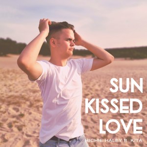 ดาวน์โหลดและฟังเพลง Sun Kissed Love (Extended Mix) พร้อมเนื้อเพลงจาก Richie Haley