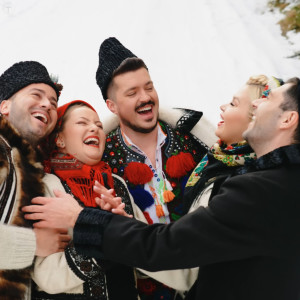 Listen to De Crăciun E Bucurie song with lyrics from Paul Ananie