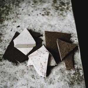 ดาวน์โหลดและฟังเพลง Neutro พร้อมเนื้อเพลงจาก Alessio Landini