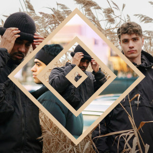 ดาวน์โหลดและฟังเพลง Navy พร้อมเนื้อเพลงจาก Tarqs