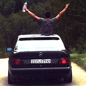 ดาวน์โหลดและฟังเพลง Сколько бабла надо พร้อมเนื้อเพลงจาก Mr.divs