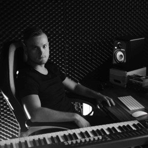 Listen to Vse Kar Vidš song with lyrics from Neuner Bruda