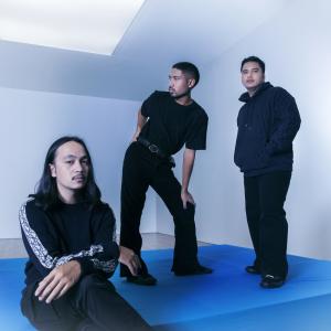 Dengarkan Modern Romance Dreaming (Lonely) lagu dari Elephant Kind dengan lirik