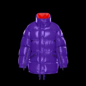 Dengarkan lagu Purple Moncler (Explicit) nyanyian Beefy dengan lirik