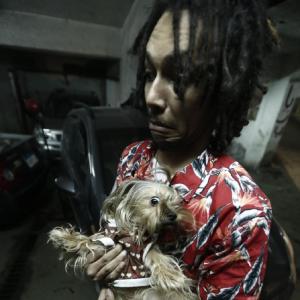收听Wegz的باظت歌词歌曲