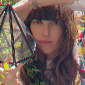 Dengarkan lagu Alexandrie, Alexandra nyanyian Lou Doillon dengan lirik