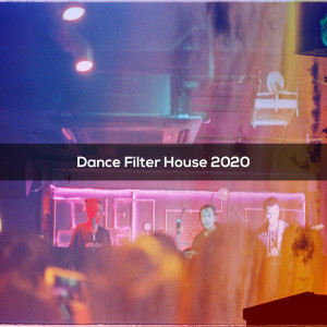 收聽Sacco的Gabbana (With Melody)歌詞歌曲