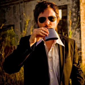 Dengarkan Damaged Goods (Explicit) lagu dari Jason Bonner dengan lirik