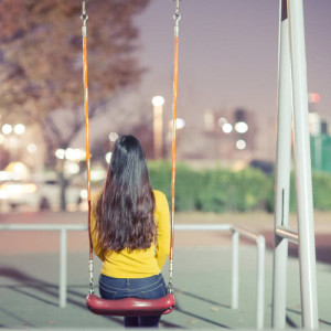 ดาวน์โหลดและฟังเพลง A Summer พร้อมเนื้อเพลงจาก A Letter Of Hearing