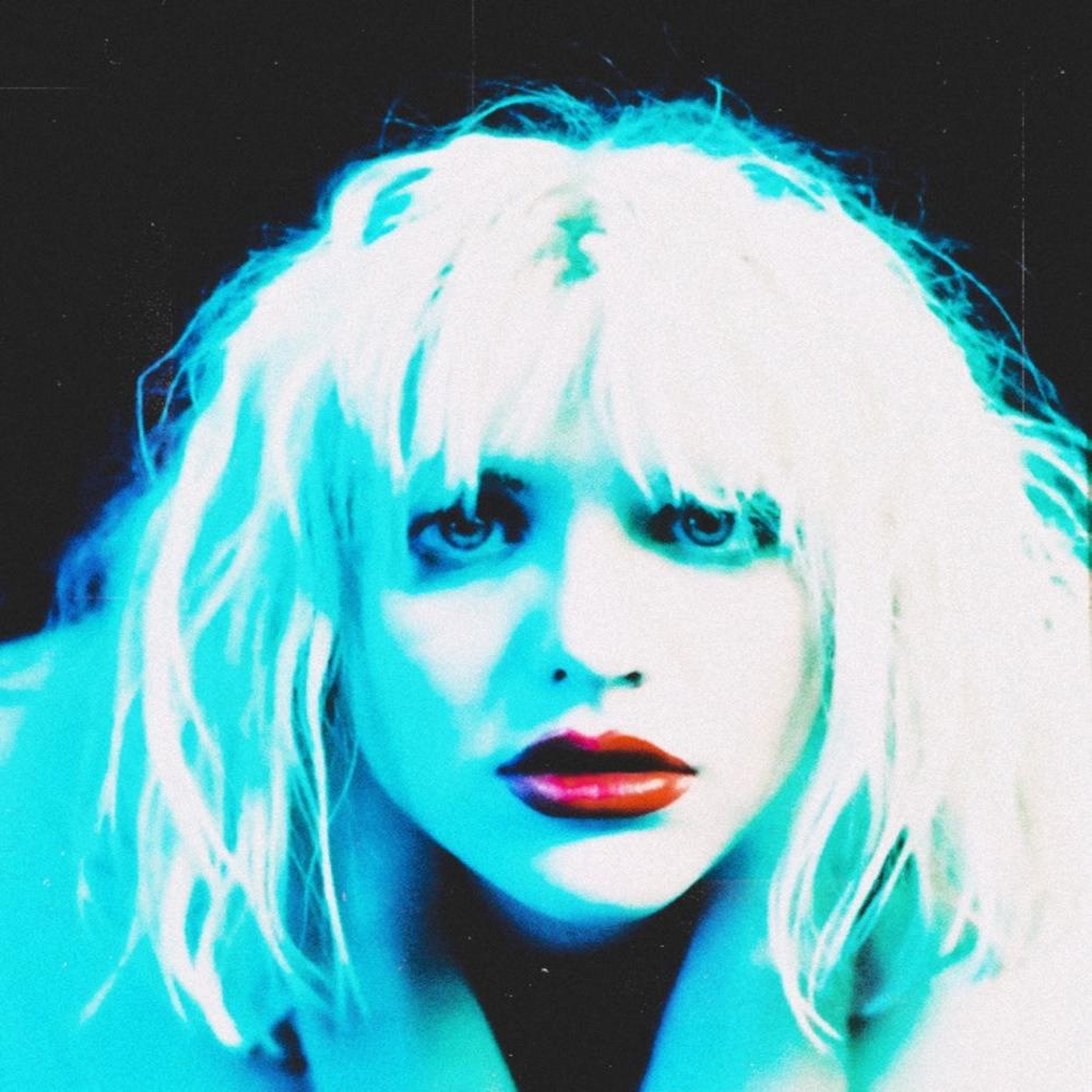courtney luv (Explicit)