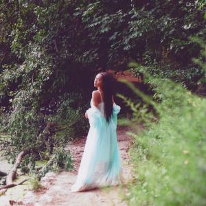 ดาวน์โหลดและฟังเพลง Levity พร้อมเนื้อเพลงจาก Anaya Diosa