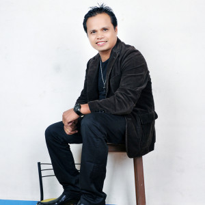 Listen to Au Do Mamillit song with lyrics from Dompak Sinaga