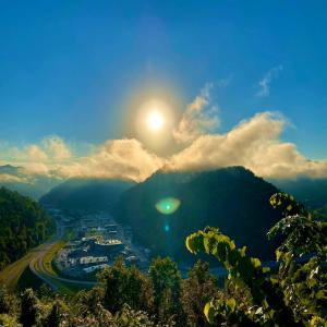 ดาวน์โหลดและฟังเพลง Tomorrow's Promise พร้อมเนื้อเพลงจาก Mosaic