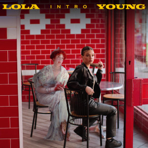 收聽Lola Young的Grey And Lilac歌詞歌曲