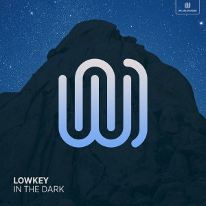 Dengarkan In the Dark lagu dari Lowkey dengan lirik