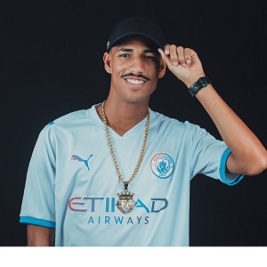 Listen to AMOR EU TO COM OS CRIA song with lyrics from Dj General
