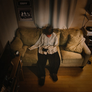 ดาวน์โหลดและฟังเพลง Couch Potato (Inst.) พร้อมเนื้อเพลงจาก 맥거핀