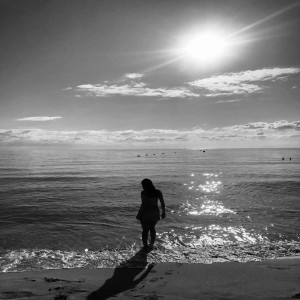 Dengarkan lagu Whisper nyanyian Maria Da Rocha dengan lirik